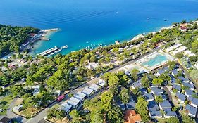 Memita Mobile Homes, Selce